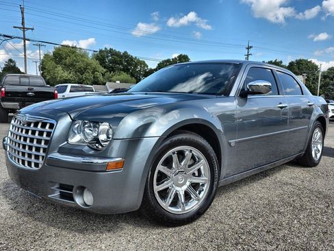 Used 2006 Chrysler 300 C w/ Navigation & Sound Group II image 1