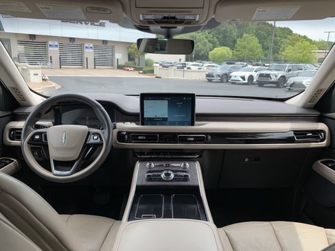 Used 2023 Lincoln Aviator Reserve w/ Equipment Group 201A RWD image 29
