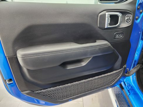 Used 2022 Jeep Wrangler Unlimited Sahara w/ LED Lighting Group image 30