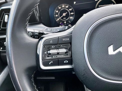 Used 2023 Kia Sorento SX image 10