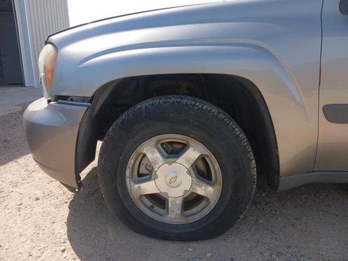 Used 2005 Chevrolet TrailBlazer LS w/ LS Preferred Equipment Group AWD/4WD image 10