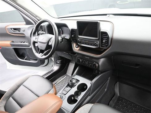 Used 2024 Ford Bronco Sport Outer Banks w/ Tech Package image 22