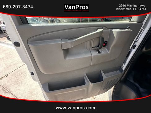 Used 2016 Chevrolet Express 2500 image 8