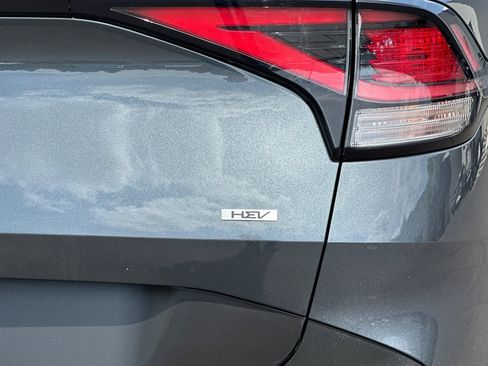 Certified 2025 Kia Sportage LX FWD image 34
