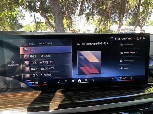 Used 2024 BMW X7 xDrive40i w/ Parking Assistance Package image 25