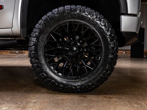 Used 2022 GMC Sierra 1500 AT4 w/ AT4 Premium Package image 11