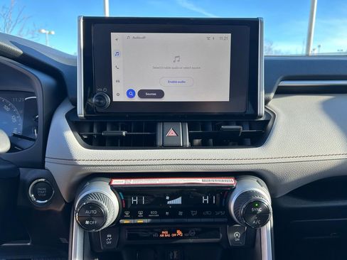 Used 2025 Toyota RAV4 XLE image 13