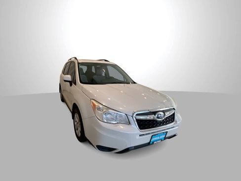 Used 2015 Subaru Forester 2.5i Premium w/ All-Weather Package image 2