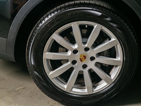 Used 2019 Porsche Cayenne AWD/4WD image 19