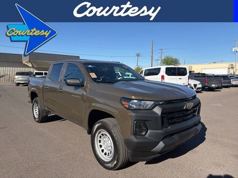 Used 2023 Chevrolet Colorado W/T image 1