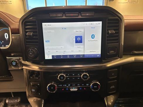 Used 2022 Ford F150 Lariat image 11