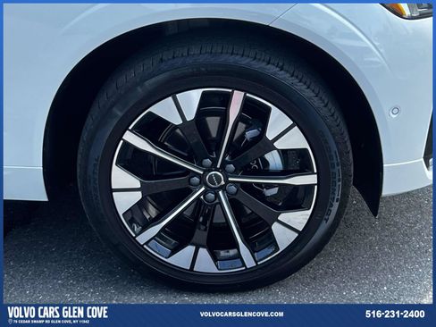 Used 2026 Volvo XC60 B5 Plus w/ Protection Package Premier AWD/4WD image 6