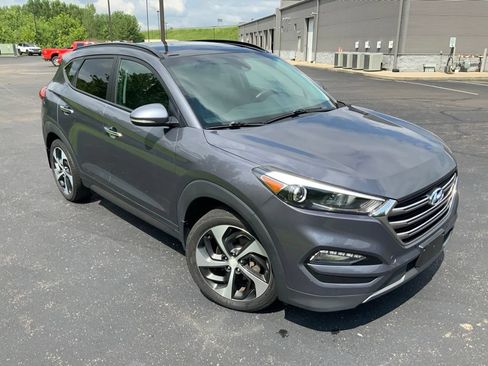 Used 2016 Hyundai Tucson Limited w/ Option Group 03 AWD/4WD image 3