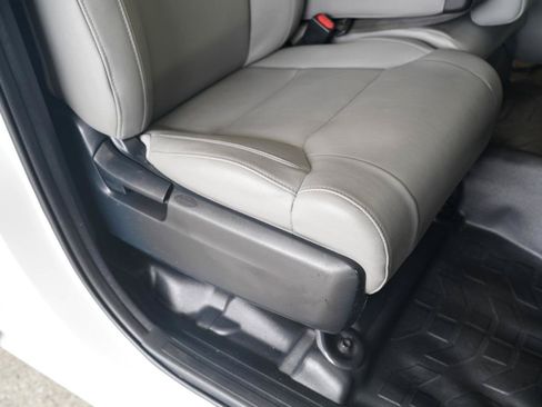 Used 2020 Toyota Tundra SR AWD/4WD image 32
