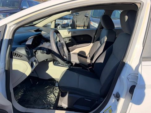 Used 2012 Ford Fiesta S FWD image 8