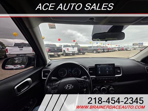 Used 2020 Hyundai Venue SEL FWD image 10