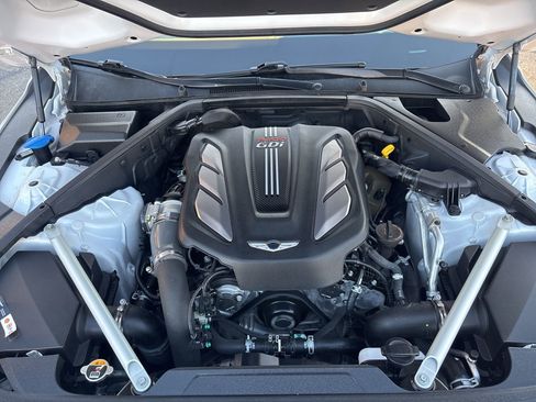 Used 2018 Genesis G90 3.3T Premium image 15