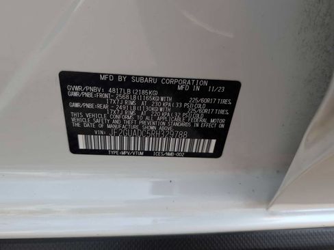 Used 2024 Subaru Crosstrek 2.0i Premium AWD/4WD image 32