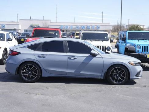 Used 2022 Honda Civic Sport Touring image 5
