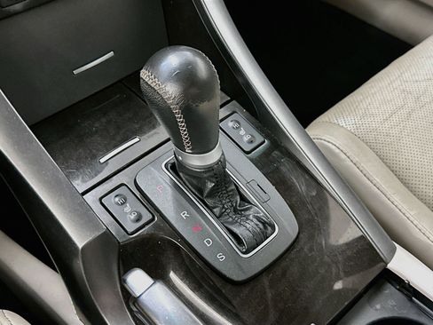 Used 2013 Acura TSX Sedan FWD image 23