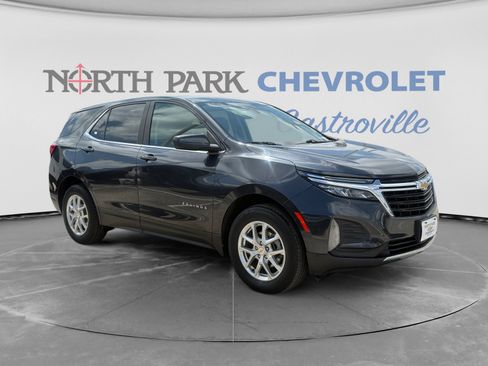 Used 2022 Chevrolet Equinox LT AWD/4WD image 3