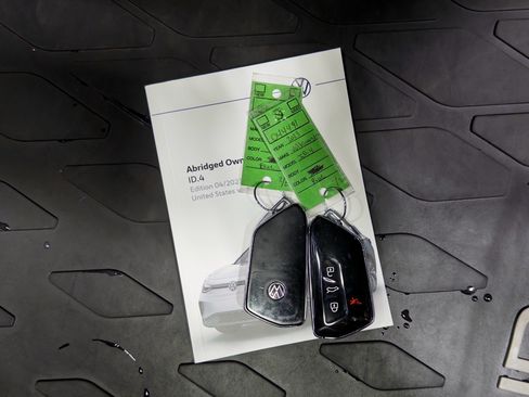 Used 2023 Volkswagen ID.4 Pro AWD/4WD image 24
