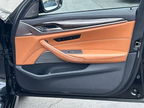 Used 2023 BMW M5 w/ Executive Package image 37