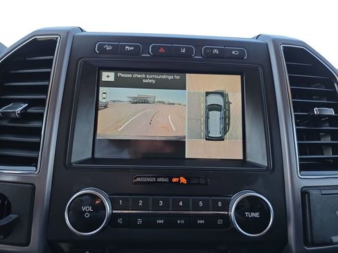Used 2018 Ford Expedition Platinum AWD/4WD image 21