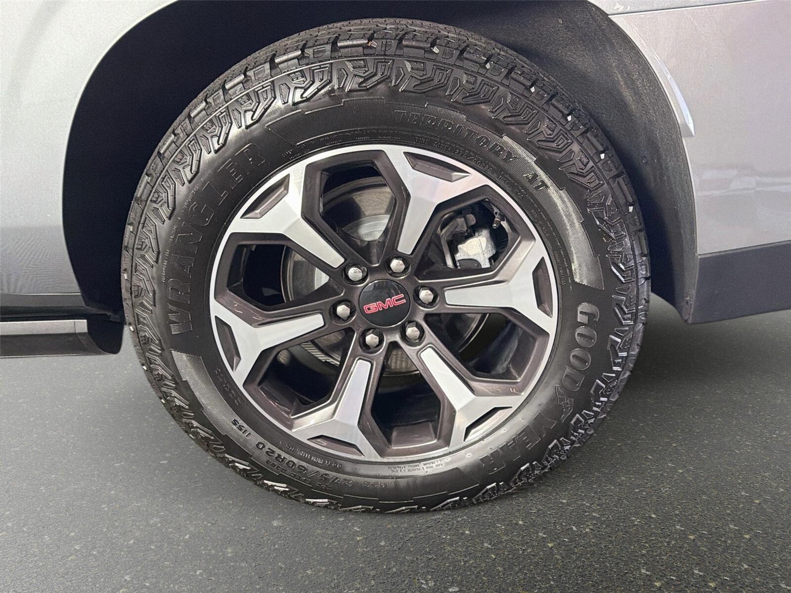 Used 2026 GMC Yukon XL AT4 Ultimate w/ LPO, Floor Liner Package AWD/4WD image 33