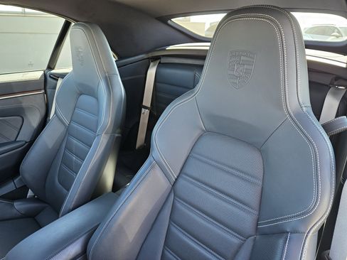Certified 2023 Porsche 911 Carrera image 6