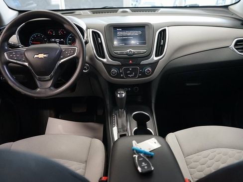 Used 2020 Chevrolet Equinox LS image 33