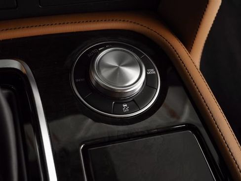 Used 2023 INFINITI QX80 Sensory AWD/4WD image 30
