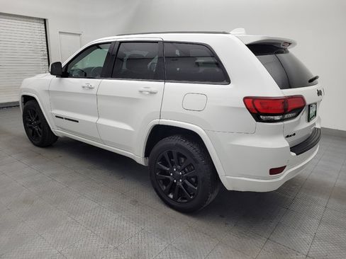 Used 2019 Jeep Grand Cherokee Altitude AWD/4WD image 3