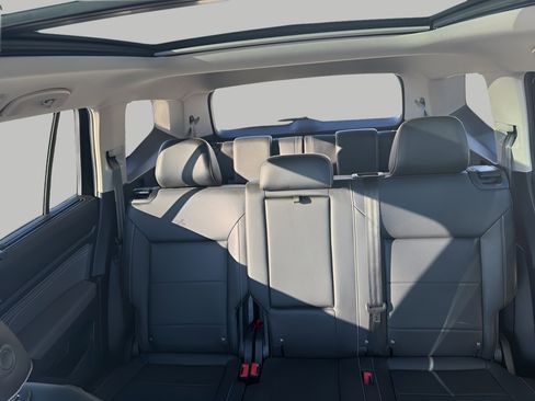 Used 2023 Volkswagen Atlas SE image 22