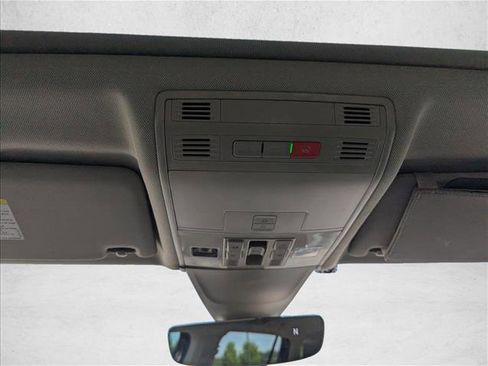 Used 2021 Volkswagen Tiguan S FWD image 21