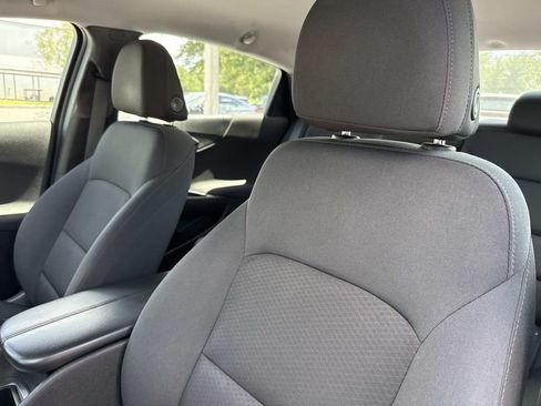 Used 2020 Chevrolet Malibu LT FWD image 25