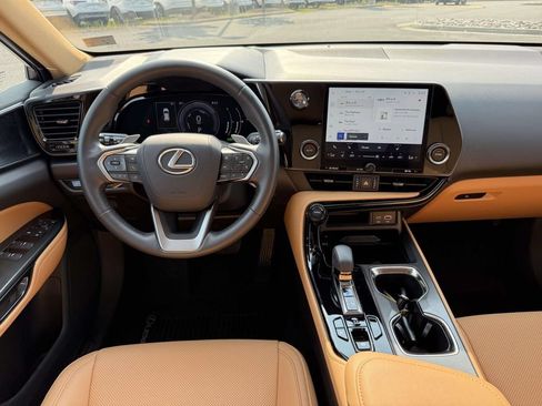 Used 2025 Lexus NX 350h AWD w/ Accessory Package (K3) image 8