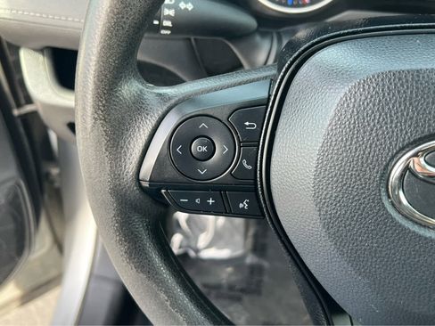 Used 2019 Toyota RAV4 LE image 32