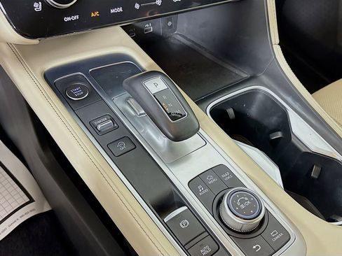 Used 2023 INFINITI QX60 Luxe w/ Vision Package AWD/4WD image 19