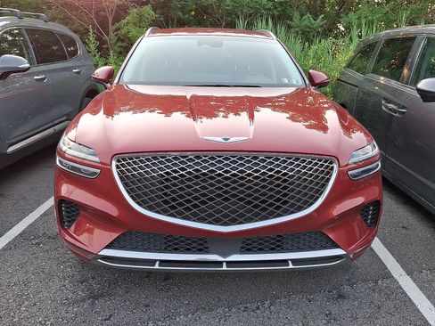 Used 2025 Genesis GV70 2.5T AWD/4WD image 2