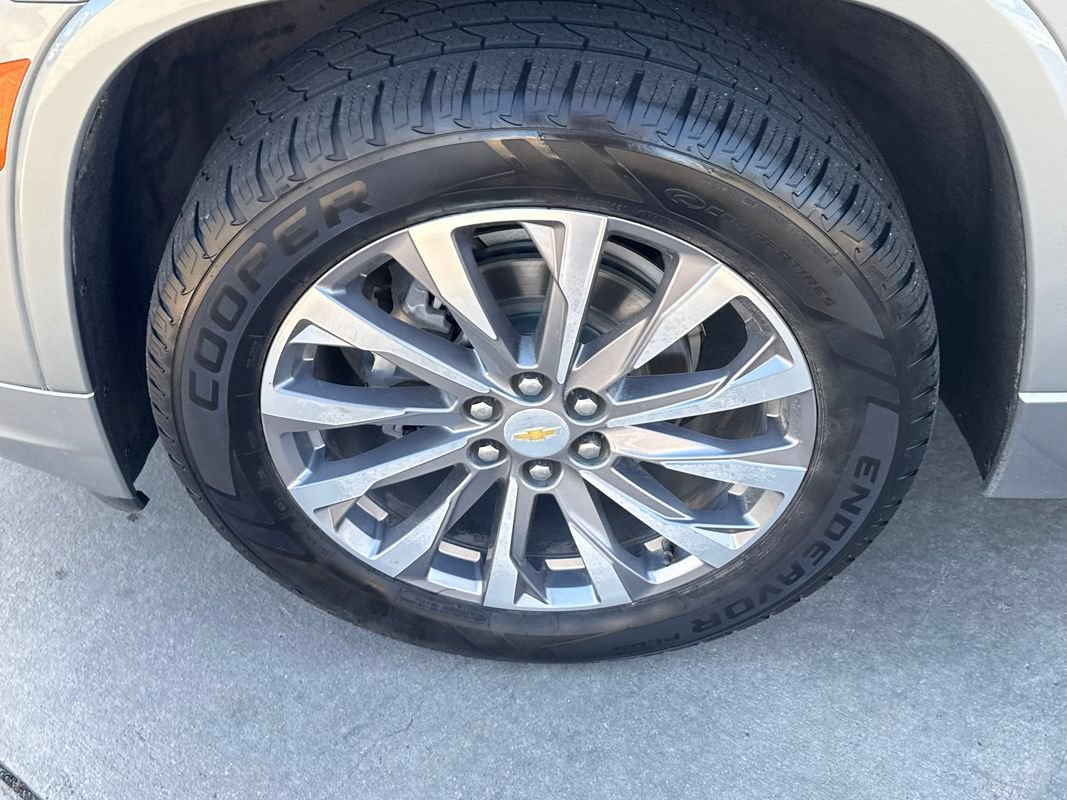Used 2023 Chevrolet Traverse Premier AWD/4WD image 12