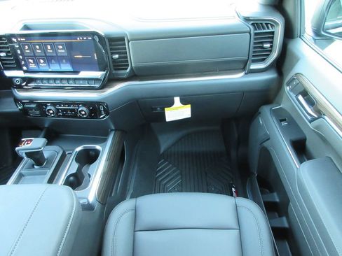 New 2026 Chevrolet Silverado 1500 LT Trail Boss w/ LT Trail Boss Premium Package AWD/4WD image 18
