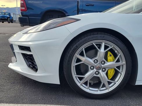 Used 2022 Chevrolet Corvette Stingray Coupe w/ Chrome Exterior Badge Package image 8