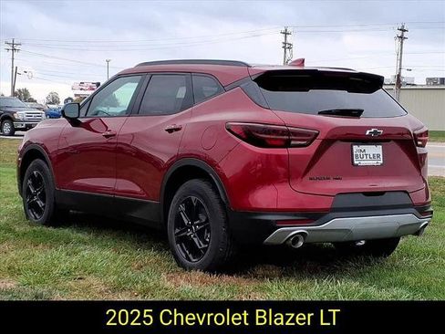 New 2025 Chevrolet Blazer LT w/ Convenience Package image 4