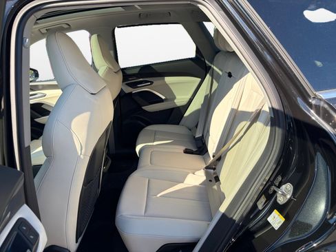 New 2025 Audi Q5 Premium Plus image 13