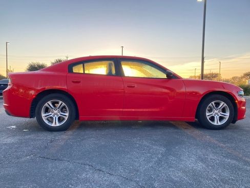 Used 2023 Dodge Charger SXT image 4