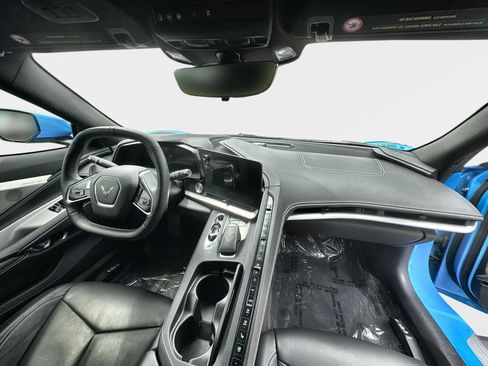 Used 2022 Chevrolet Corvette Stingray Preferred Cpe w/ Z51 Performance Package RWD image 18