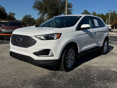 Used 2024 Ford Edge SEL image 3