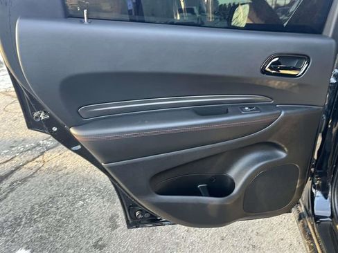 Used 2023 Dodge Durango GT image 14