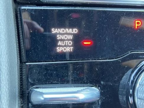 Certified 2025 Jeep Grand Cherokee Limited AWD/4WD image 30